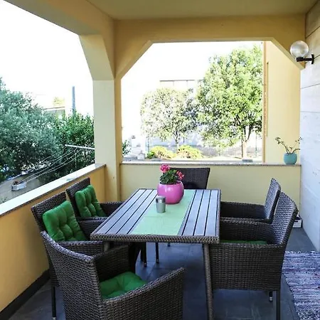 Marinka Apartman Zára